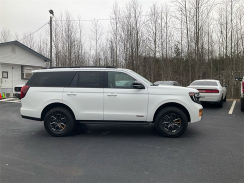 New 2026 Ford Expedition Tremor image 4