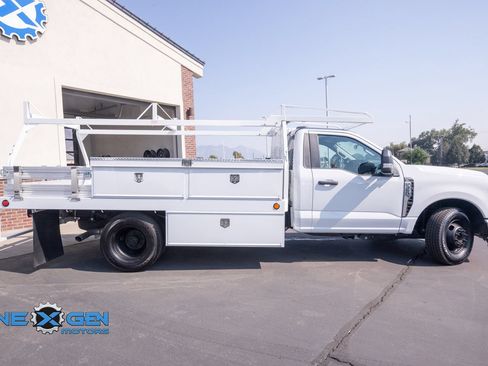 Used 2024 Ford F350 XL w/ XL Chrome Package RWD image 9