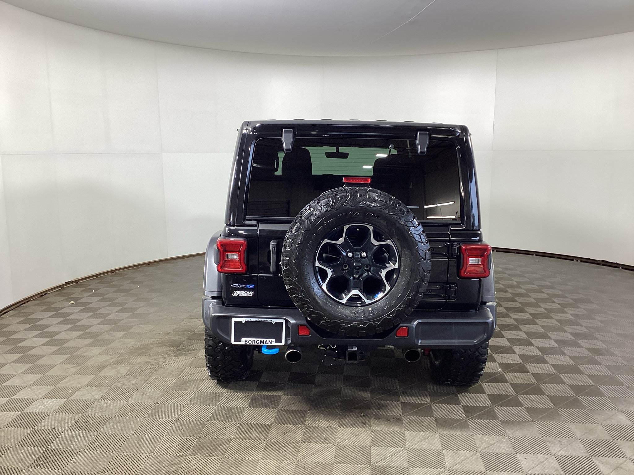 Used 2022 Jeep Wrangler Unlimited Rubicon 4xe w/ Cold Weather Group AWD/4WD image 3