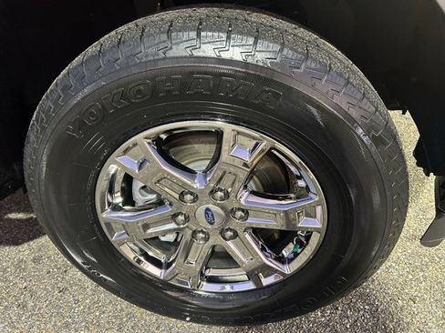 Certified 2022 Ford F150 XLT w/ Equipment Group 302A High image 9