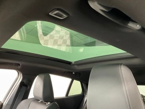 Used 2025 BMW X2 xDrive28i AWD/4WD image 23