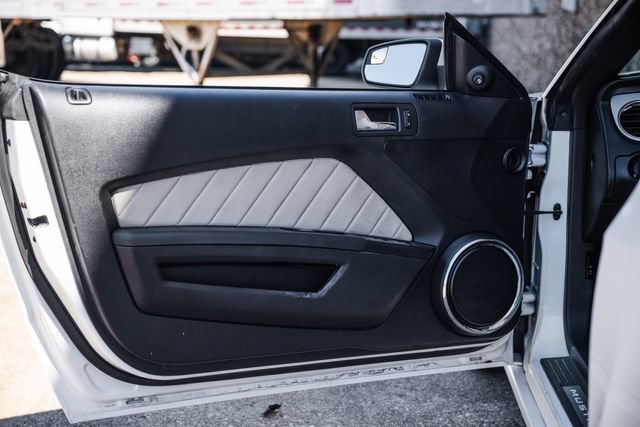 Used 2013 Ford Mustang Premium RWD image 51