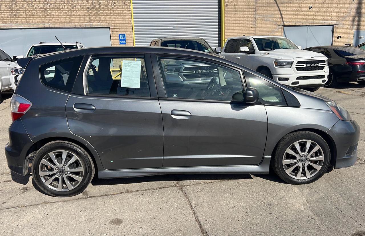 Used 2013 Honda Fit Sport image 4