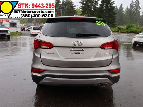 Used 2017 Hyundai Santa Fe Sport FWD image 8