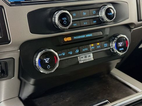 Used 2022 Ford F250 Lariat w/ Tremor Off-Road Package image 17