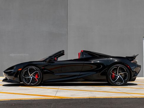 Used 2024 McLaren 750S Spider image 16