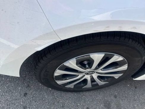 Used 2022 Toyota Corolla LE FWD image 12