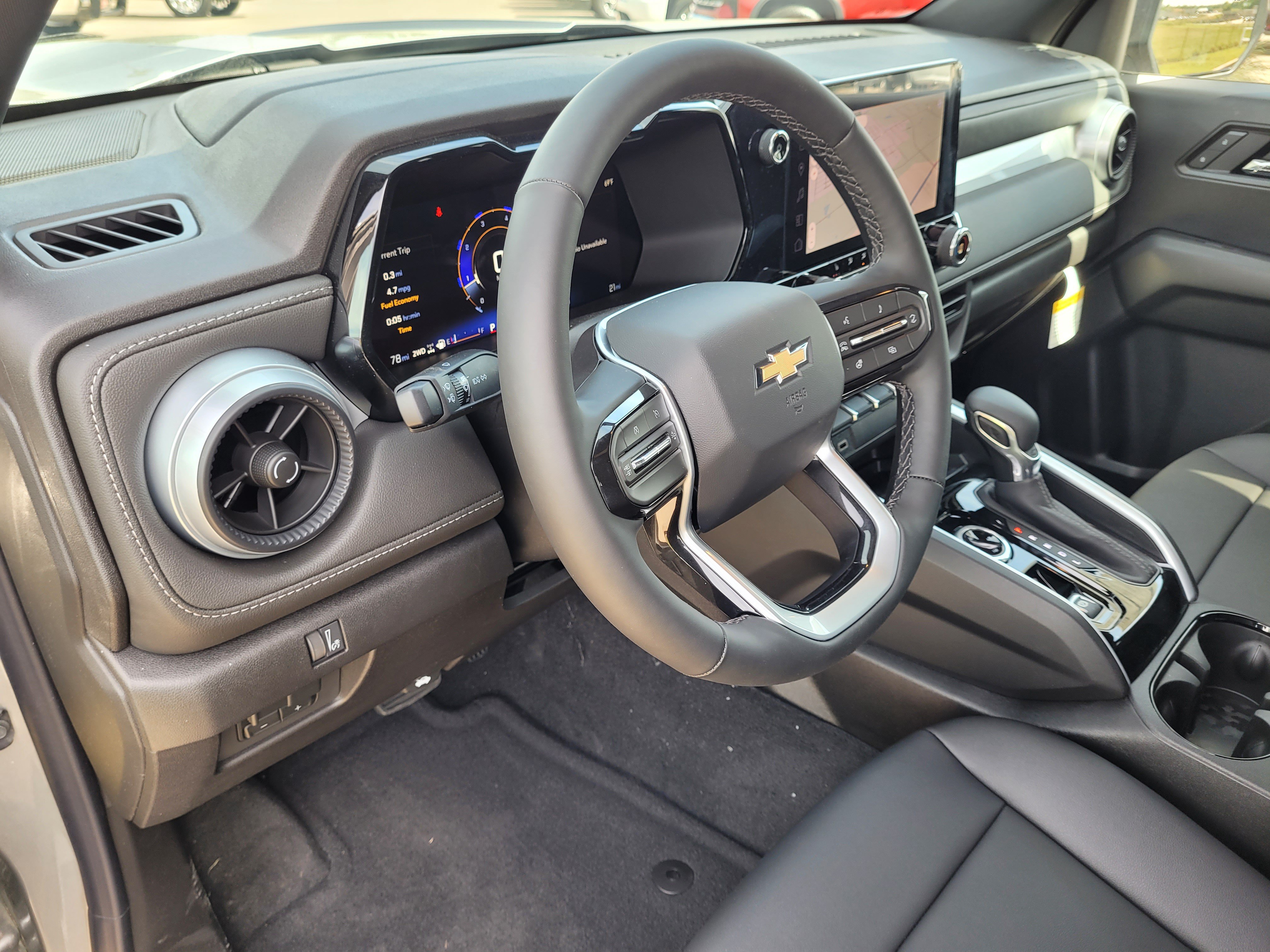 New 2026 Chevrolet Colorado LT w/ LT Convenience Package AWD/4WD image 9