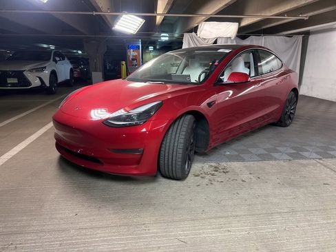 Used 2023 Tesla Model 3 Performance image 3