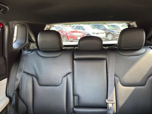 Used 2026 Jeep Compass Limited AWD/4WD image 32