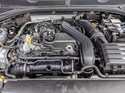 Used 2024 Volkswagen Jetta SE image 30