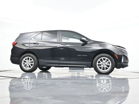 Used 2023 Chevrolet Equinox LT image 32