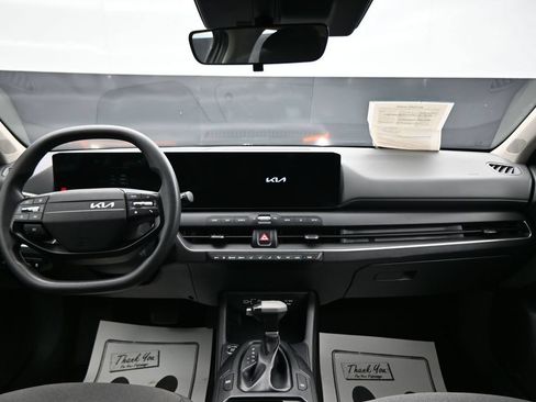 Used 2025 Kia K4 FWD image 13
