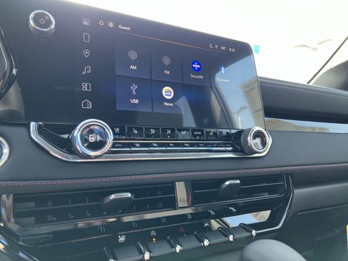 New 2026 Chevrolet Colorado Z71 w/ Technology Package image 13