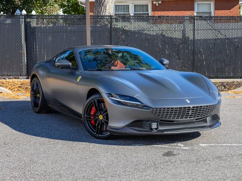 Used 2024 Ferrari Roma image 15
