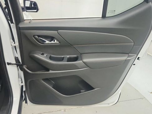 Certified 2021 Chevrolet Traverse LT FWD image 26