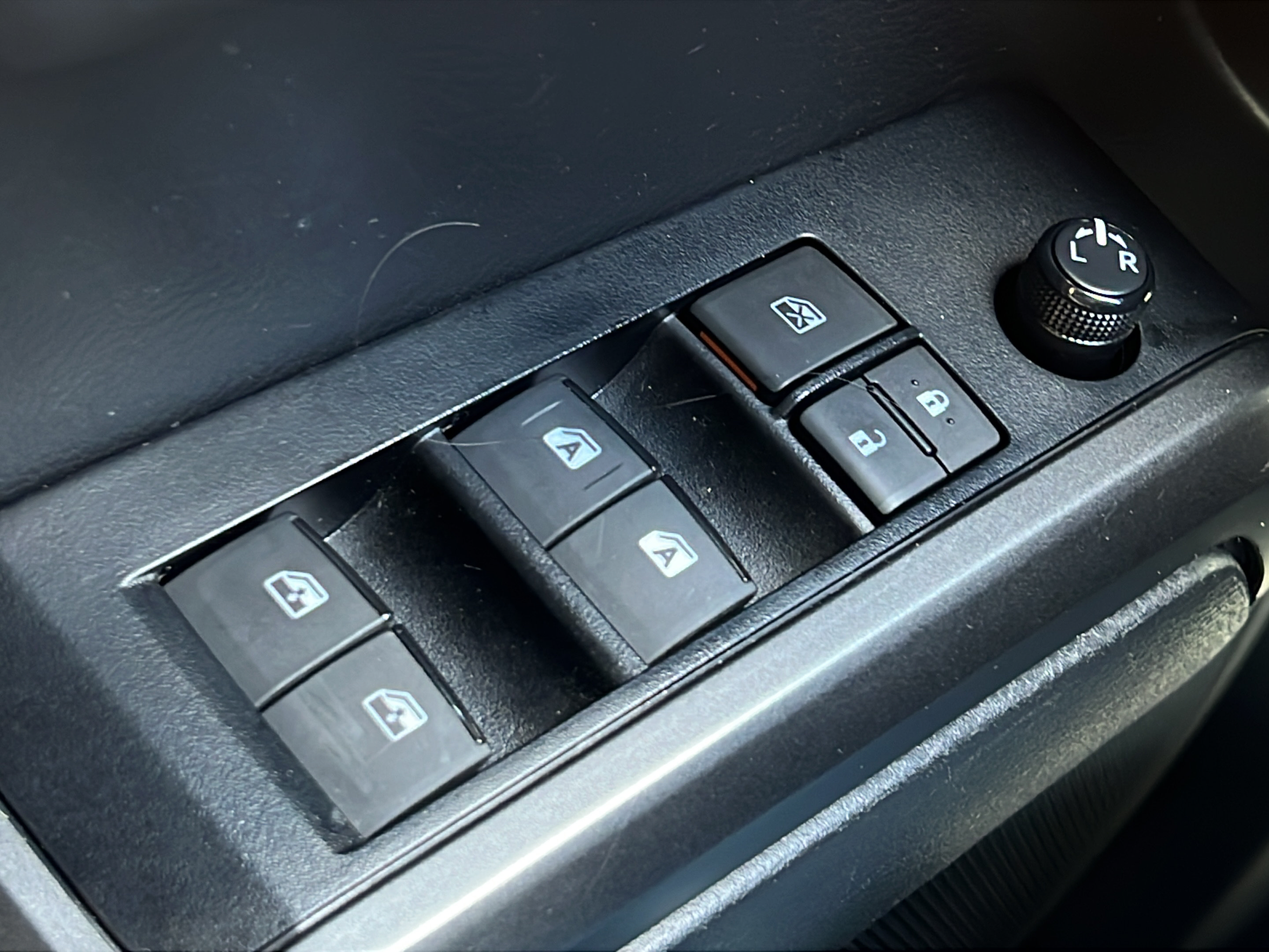Used 2023 Toyota Tacoma TRD Sport AWD/4WD image 21