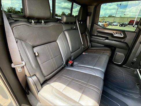 Used 2023 Chevrolet Silverado 1500 High Country w/ High Country Premium Package AWD/4WD image 33