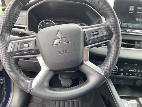 Used 2023 Mitsubishi Outlander SE FWD image 33