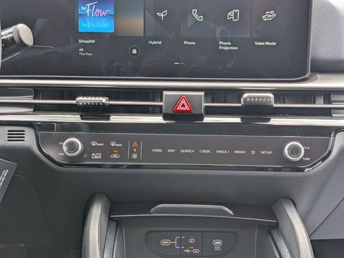New 2026 Kia Sportage LX FWD image 16