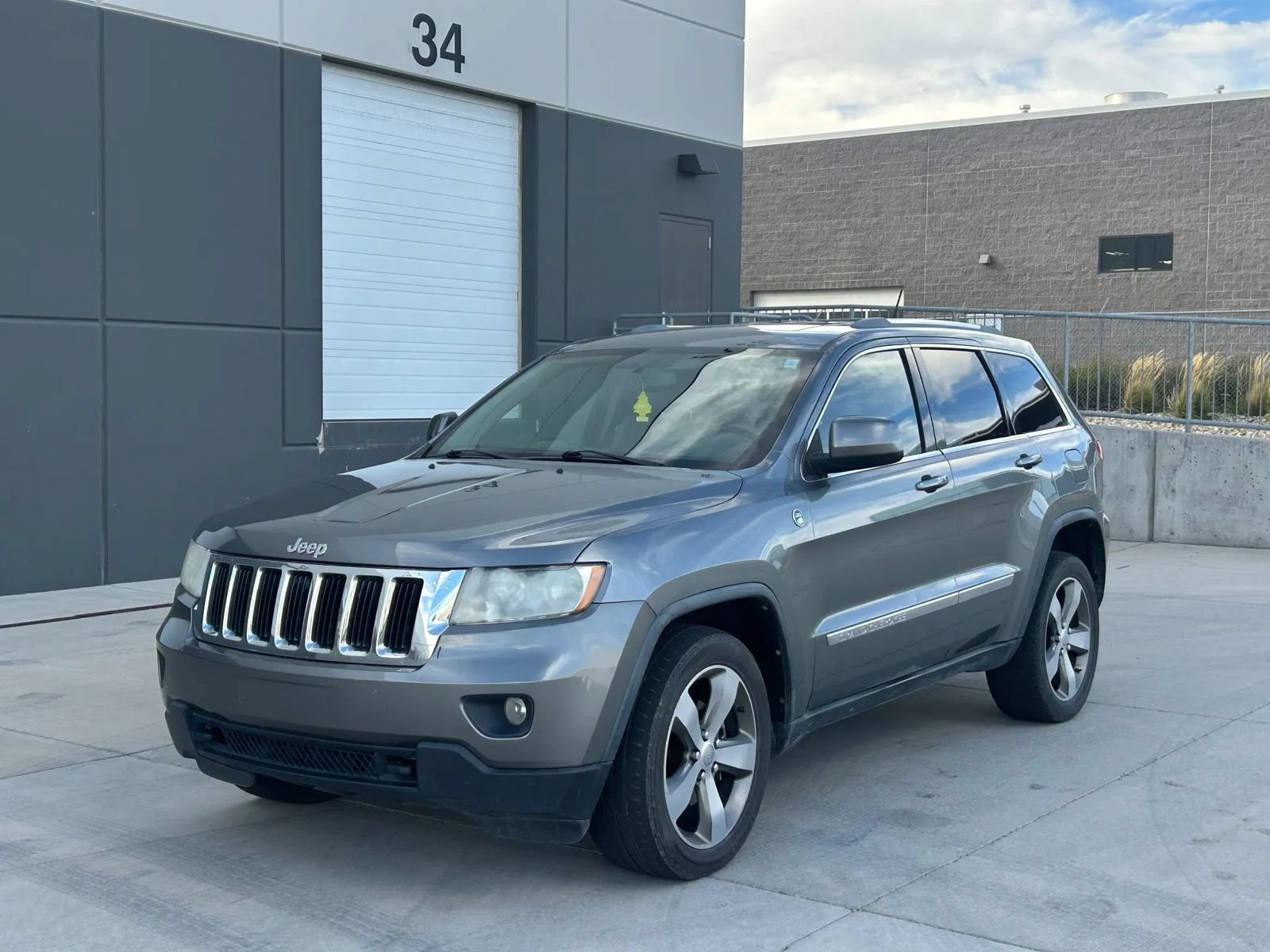 Used 2012 Jeep Grand Cherokee Laredo AWD/4WD image 1