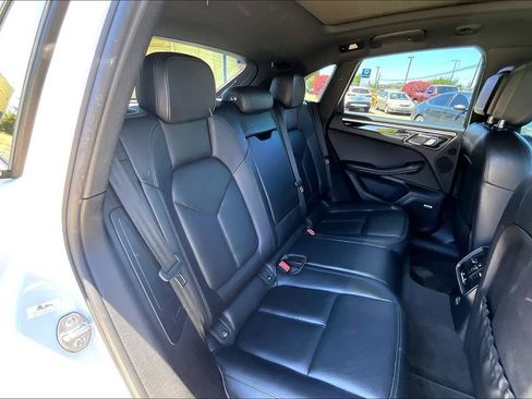 Used 2018 Porsche Macan S AWD/4WD image 19