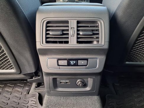 Used 2023 Audi Q5 e Premium Plus w/ Premium Plus Package image 27