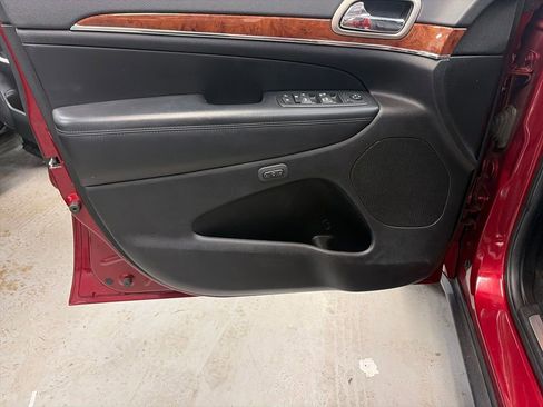 Used 2013 Jeep Grand Cherokee Limited w/ Trailer Tow Group image 16