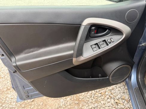 Used 2007 Toyota RAV4 2WD V6 image 12