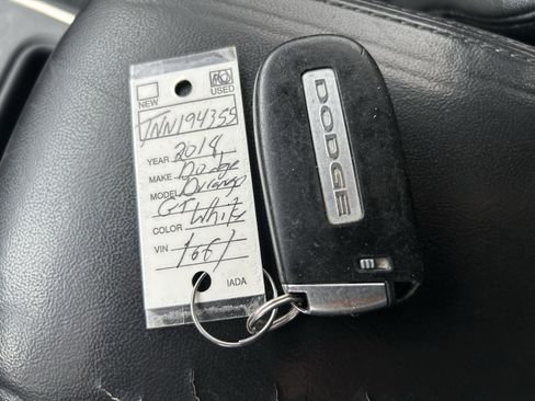 Used 2018 Dodge Durango GT image 34