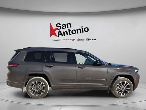 New 2025 Jeep Grand Cherokee L Overland w/ Trailer Tow Package AWD/4WD image 10