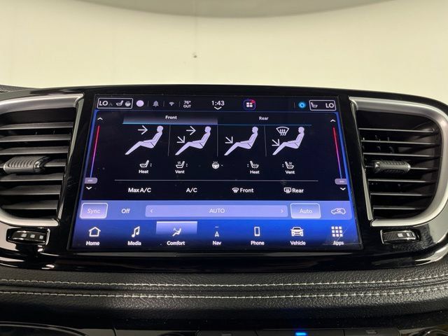 Used 2021 Chrysler Pacifica Limited FWD image 28