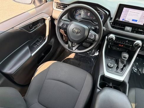 Certified 2025 Toyota RAV4 LE AWD/4WD image 24