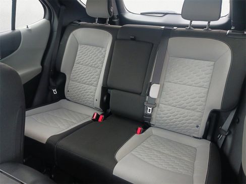 Used 2020 Chevrolet Equinox LT image 9