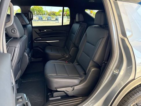 New 2026 Chevrolet Traverse LT w/ Midnight/Sport Edition FWD image 27