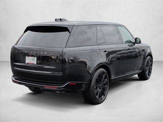 New 2026 Land Rover Range Rover Long Wheelbase SE video 2