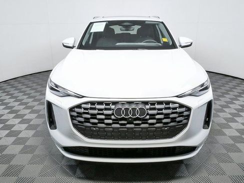 Used 2025 Audi Q5 Premium w/ Convenience Package image 35