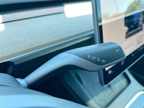 Used 2023 Tesla Model Y Long Range AWD/4WD image 16