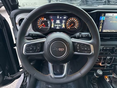 Used 2024 Jeep Wrangler Sahara image 23