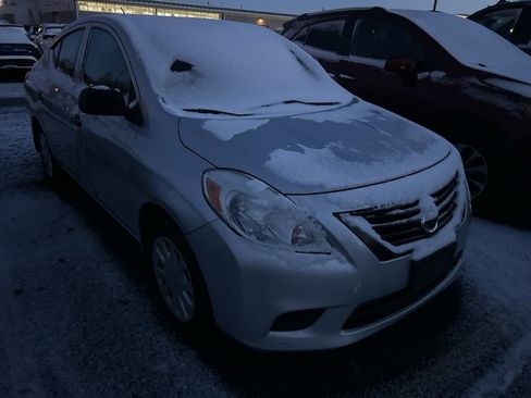 Used 2012 Nissan Versa S w/ Cruise Control Pkg image 5