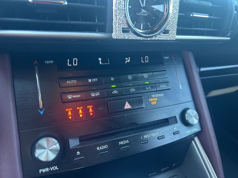 Used 2017 Lexus IS 200t w/ Premium Package image 12