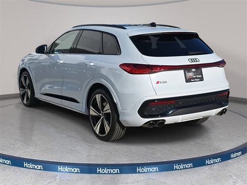 New 2025 Audi SQ5 Prestige image 7