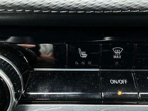 Used 2025 Chevrolet Equinox LT image 25