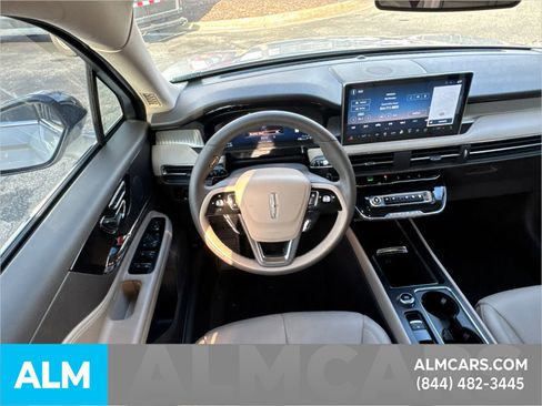 Used 2023 Lincoln Corsair Standard image 29