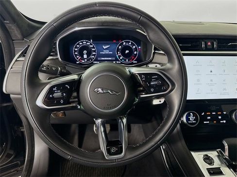 Used 2024 Jaguar F-PACE SVR image 12