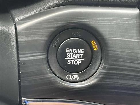 Used 2020 Jeep Grand Cherokee Limited w/ Luxury Group II image 26