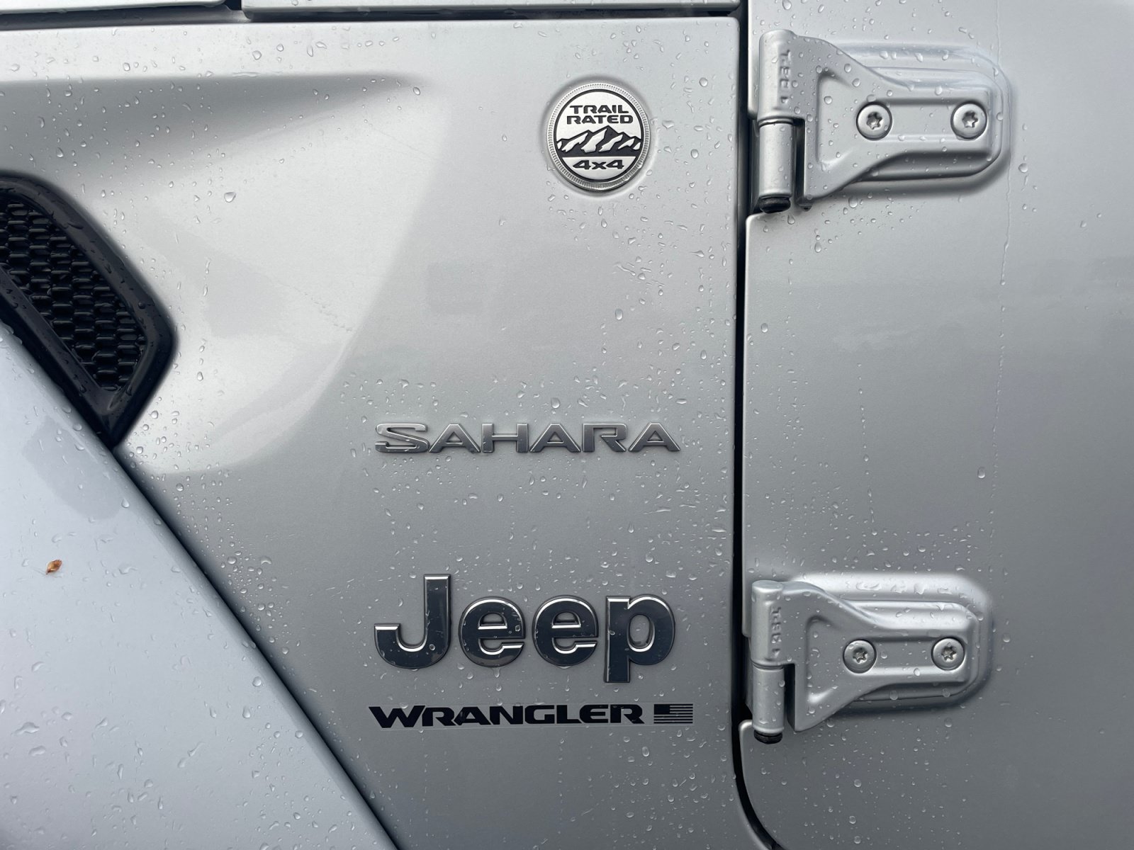 Used 2024 Jeep Wrangler Unlimited Sahara AWD/4WD image 37