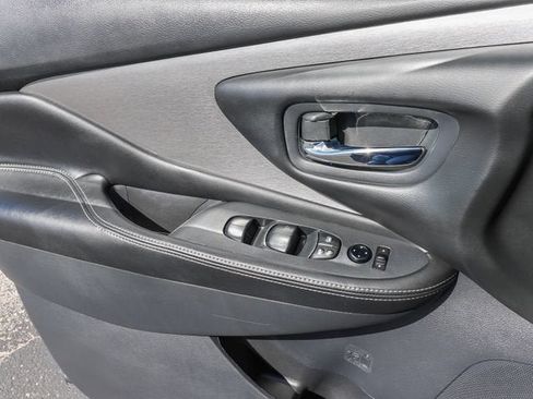Used 2022 Nissan Murano SV w/ SV Midnight Edition Package FWD image 14