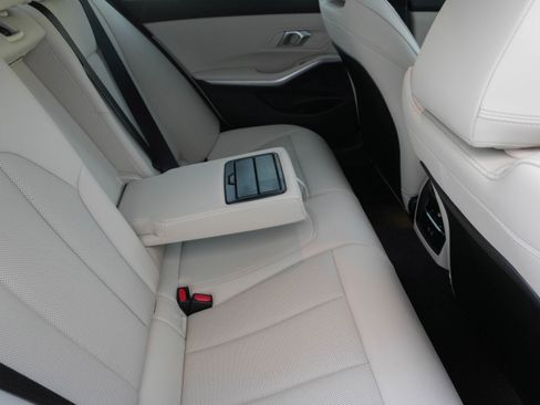 Certified 2024 BMW 330i Sedan w/ Premium Package image 35