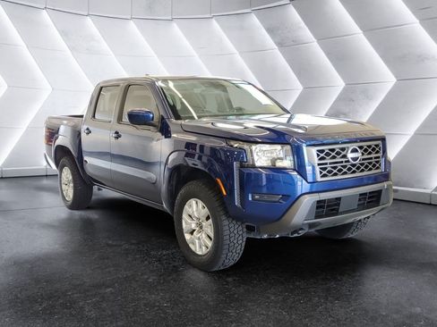Used 2022 Nissan Frontier SV AWD/4WD image 1